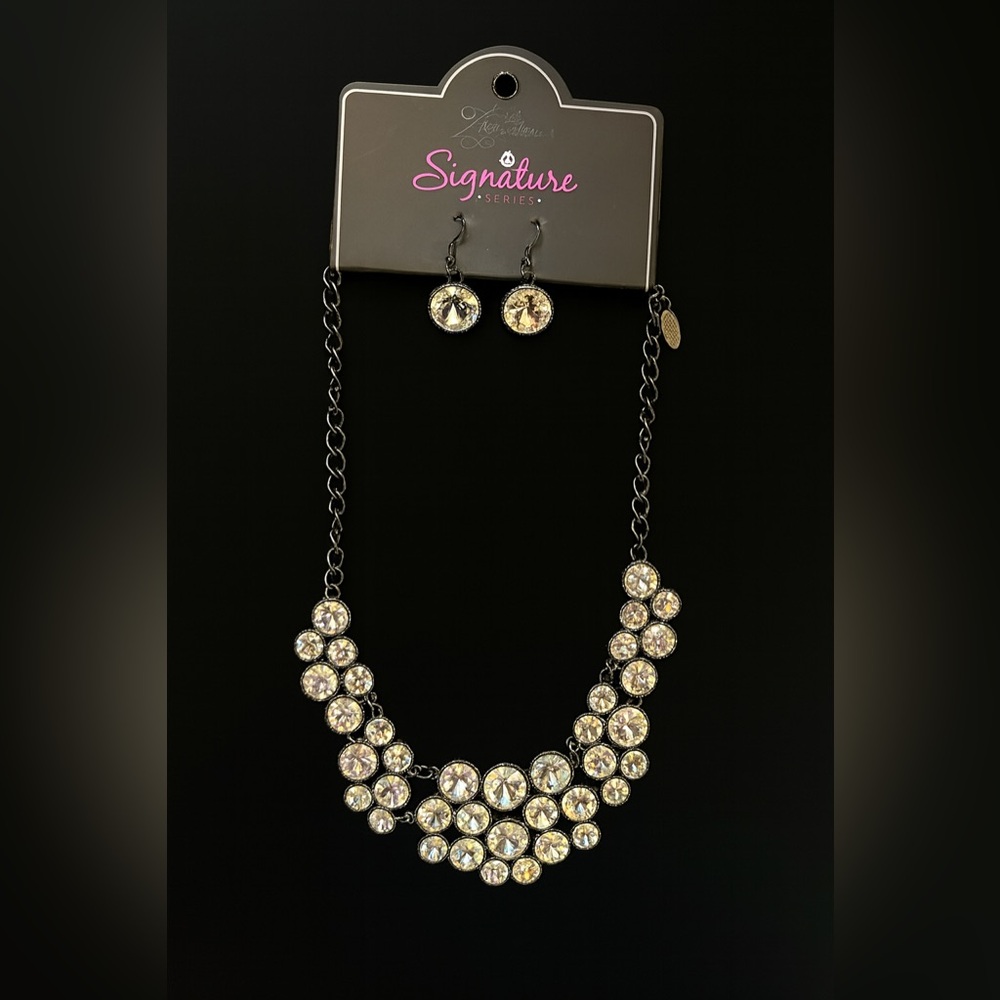 Black and Gold Necklace and Earring Set